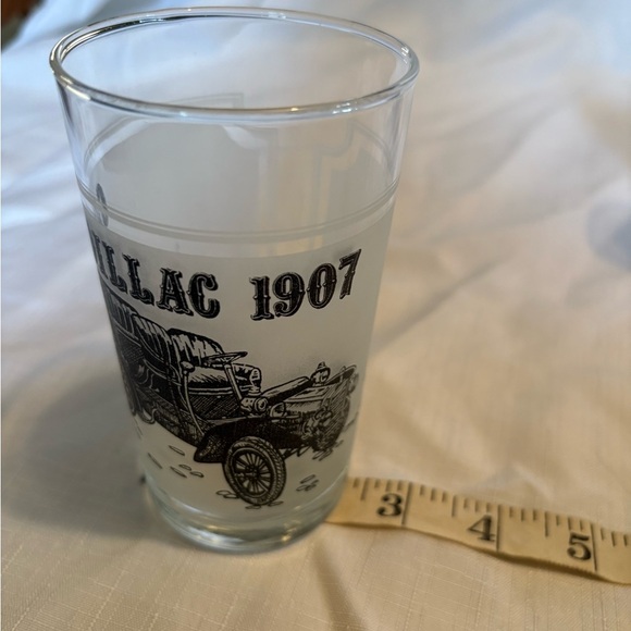 Vintage Car Themed Glass Set - Picture 8 of 8